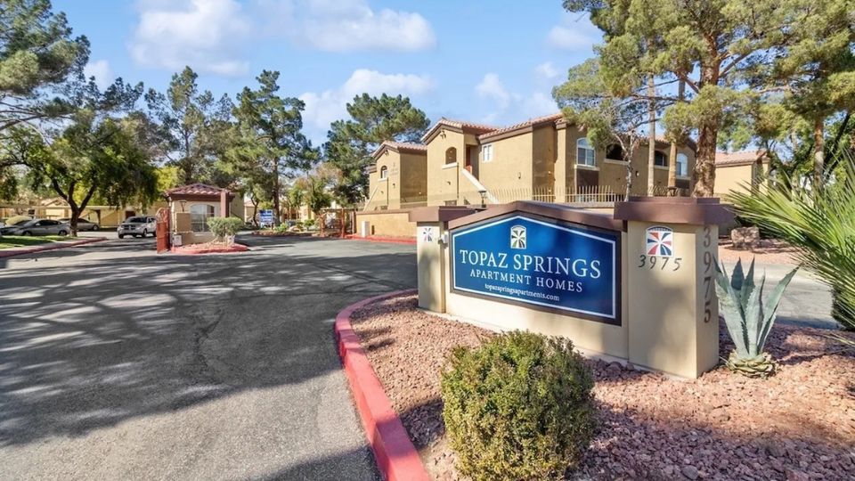 Turner Impact Capital - Topaz Spring Apartments Entrance